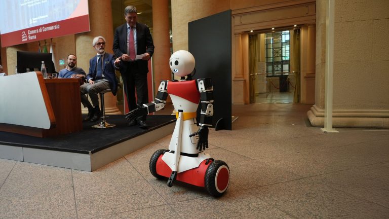 Meet ADRIANO – Rome’s First Robotic Tour Guide
