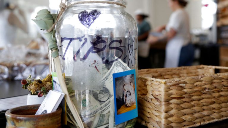 Senate Unanimously Passes No Tax on Tips Act, Delivering Major Tax Relief for Service Workers