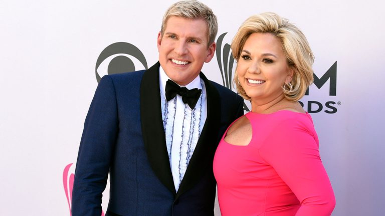 Trump to Pardon ‘Chrisley Knows Best’ Stars Julie and Todd Chrisley