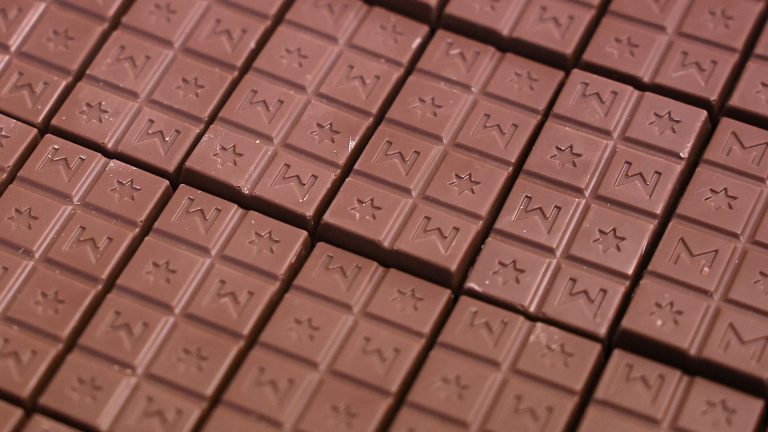 Chocolate Crisis in US: Cocoa Shortage and Tariffs Send Prices Soaring