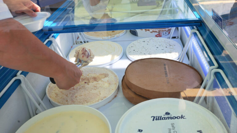 Artificial Dyes to Be Eliminated From Ice Cream in the U.S.