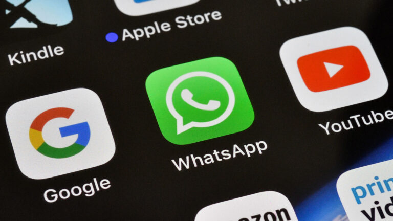 WhatsApp Banned from US House Devices