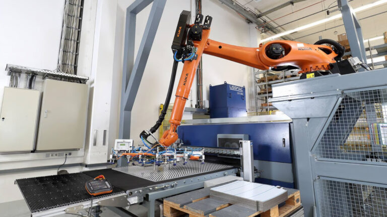 A Shape-Shifting Sheet? Meet South Korea’s New Robot