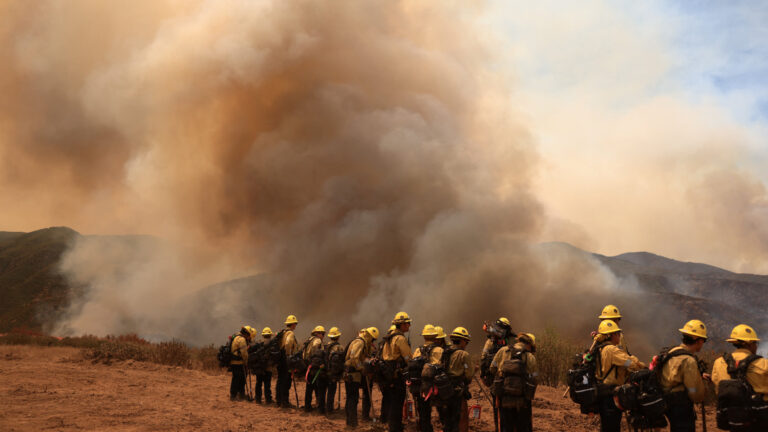 California’s Central Coast Wildfire Prompts Evacuations and Air Alerts