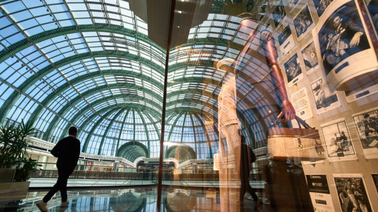 Dubai’s Mallathon: Racing Against Extreme Heat Indoors