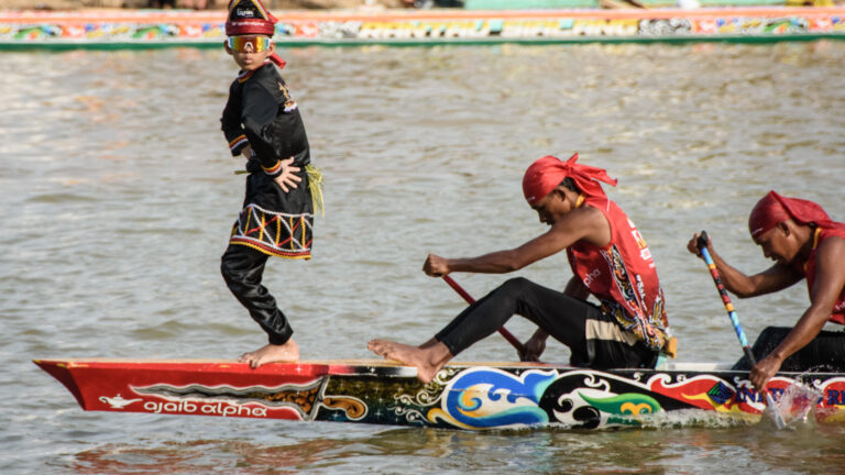 Viral Boat Dance Brings Millions to Indonesia