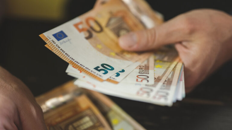 European Central Bank Urges Europeans: Keep Cash at Home