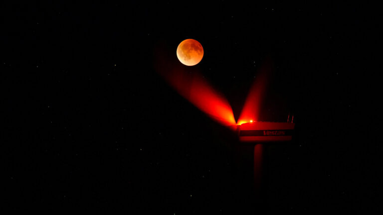‘Blood Moon’ Stuns Stargazers in Rare Eclipse