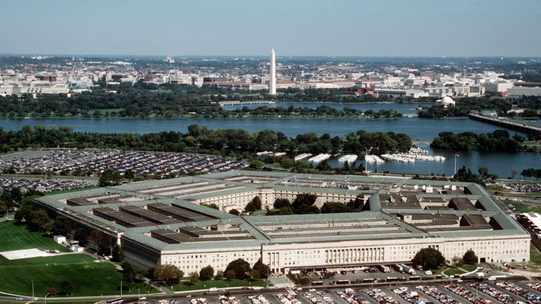 Pentagon Tightens Press Rules