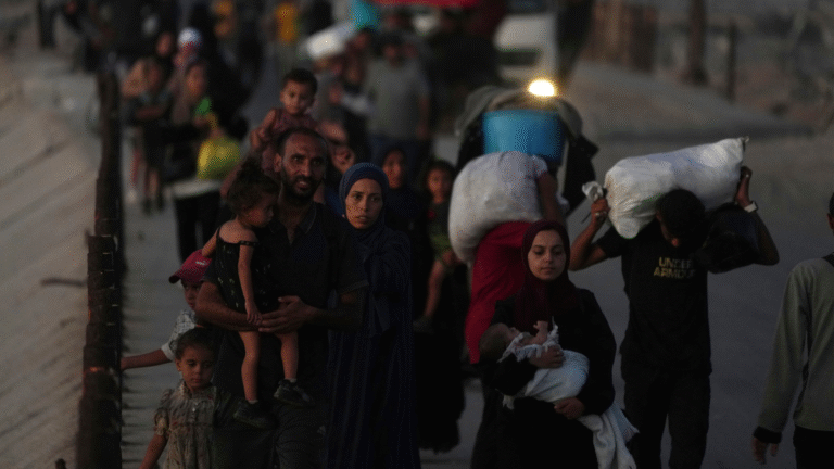 Trump Issues Final Warning to Hamas: Ceasefire by Sunday or ‘All Hell Will Break Out’