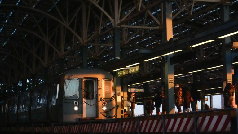 A Deadly Trend on New York’s Trains: How ‘Subway Surfing’ Turned Fatal