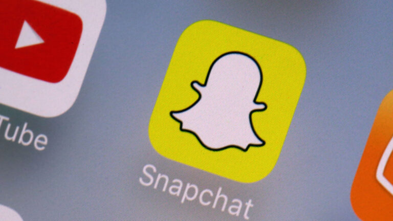 Users Threaten to Delete Snapchat Over New Memory Fee Policy