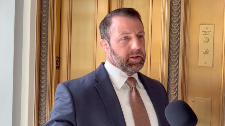 Sen. Mullin Blasts New Democratic Demands Amid Shutdown