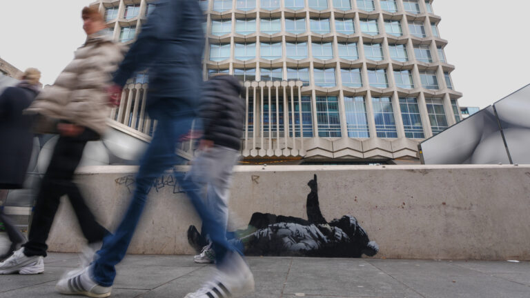 A New Banksy Mural Appears in London Ahead of Christmas
