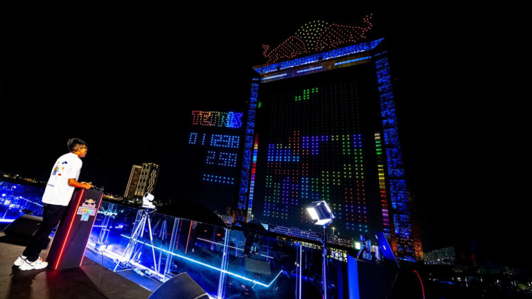 A New Level of Gaming: Drone Tetris Above Dubai