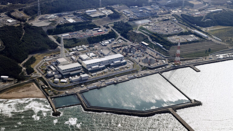 Japan Votes to Restart World’s Largest Nuclear Plant Post-Fukushima
