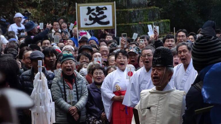 The Laughing Ritual: Inside Japan’s Ceremony of Continuous Joy