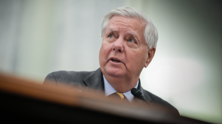 US Senator Pushes Bill to Protect Kurds in Syria