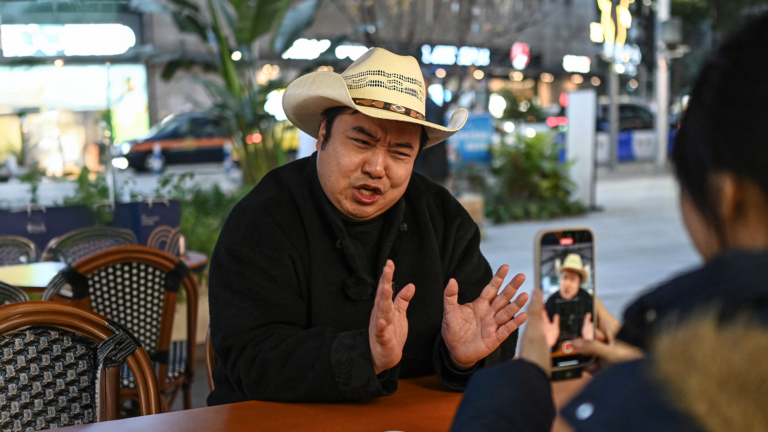 “Trump’s Chinese Twin” Goes Viral on Social Media