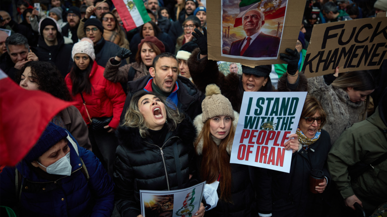 Trump Warns of Force as Protests Spread Across Iran