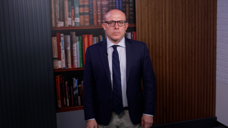 Top U.S. Stories Today: NASA Crew Return, Minneapolis Unrest, Venezuela Talks & Visa Suspension