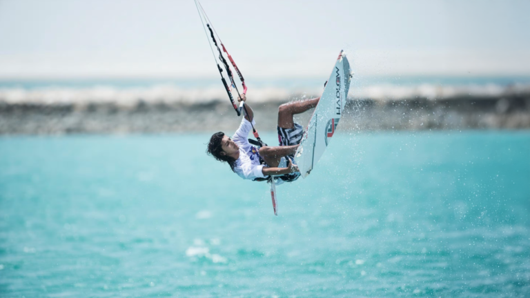 Kitesurfer leaps from world’s tallest observation wheel