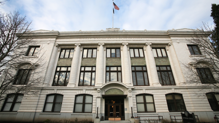 Oregon Court Orders Mass Case Dismissals Over Lawyer Crisis