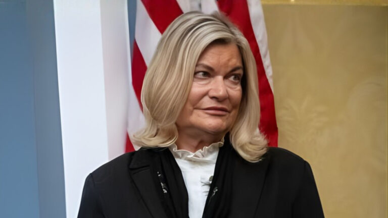 Sen. Cynthia Lummis: Support the Iranian People