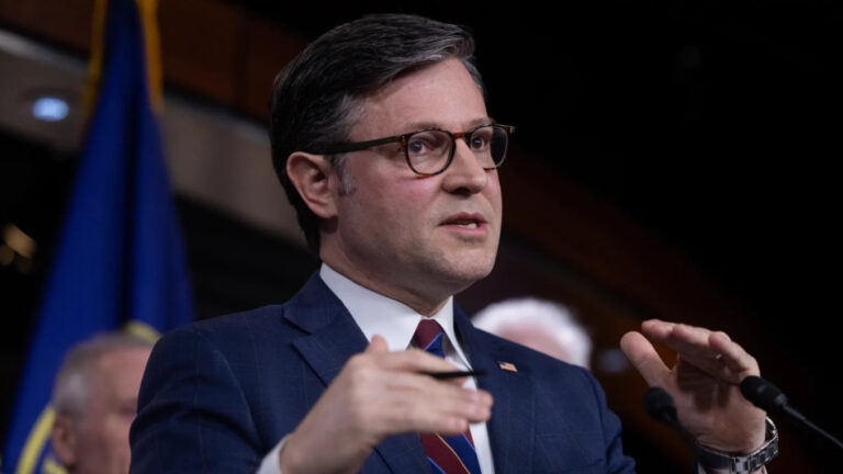 Shutdown Standoff Escalates in Washington