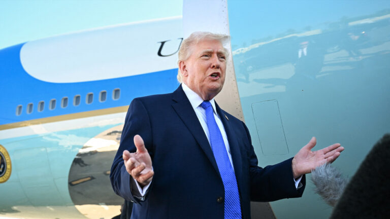 Trump Pauses Iran Strikes Amid Talks