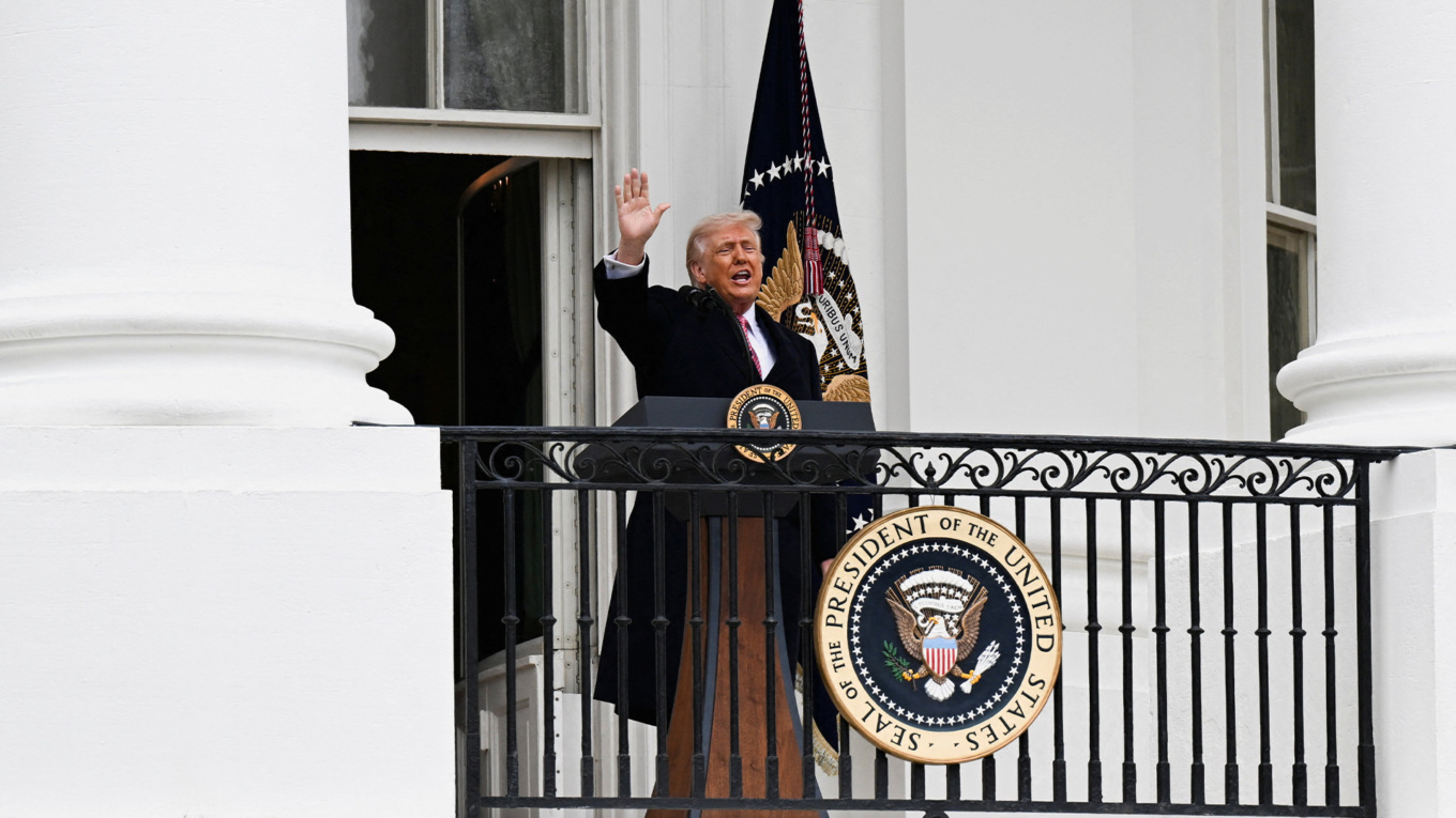 Trump Unveils Farm Aid, Loan Boost and Fuel Plan