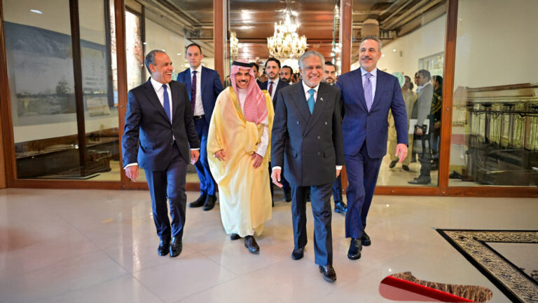 Pakistan Pushes Iran Talks as Israel Intensifies Strikes