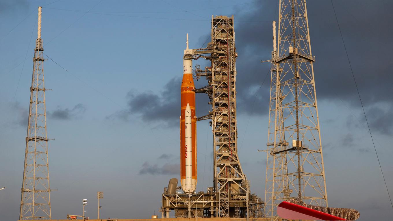 Artemis II Crew Arrives Ahead of Moon Mission