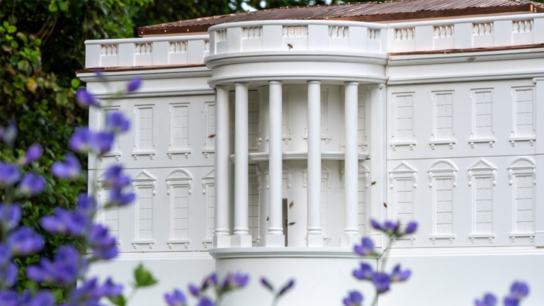 A new hive adds to a White House tradition years in the making