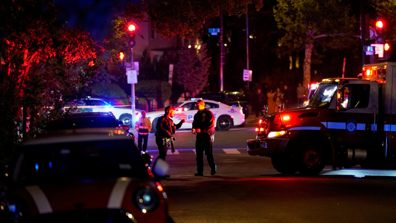 Suspect in Custody After Shots at Correspondents’ Dinner