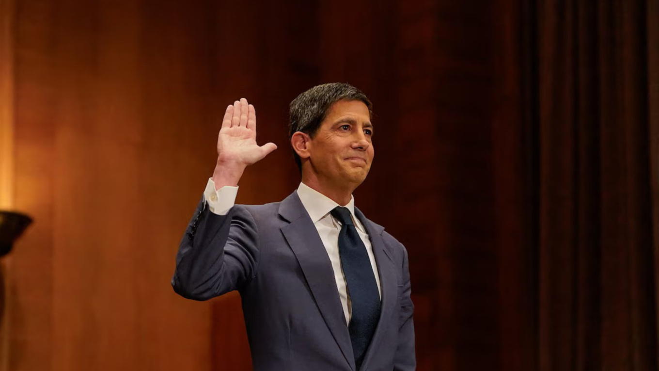 Kevin Warsh Faces Senate Hearing for Federal Reserve Nomination