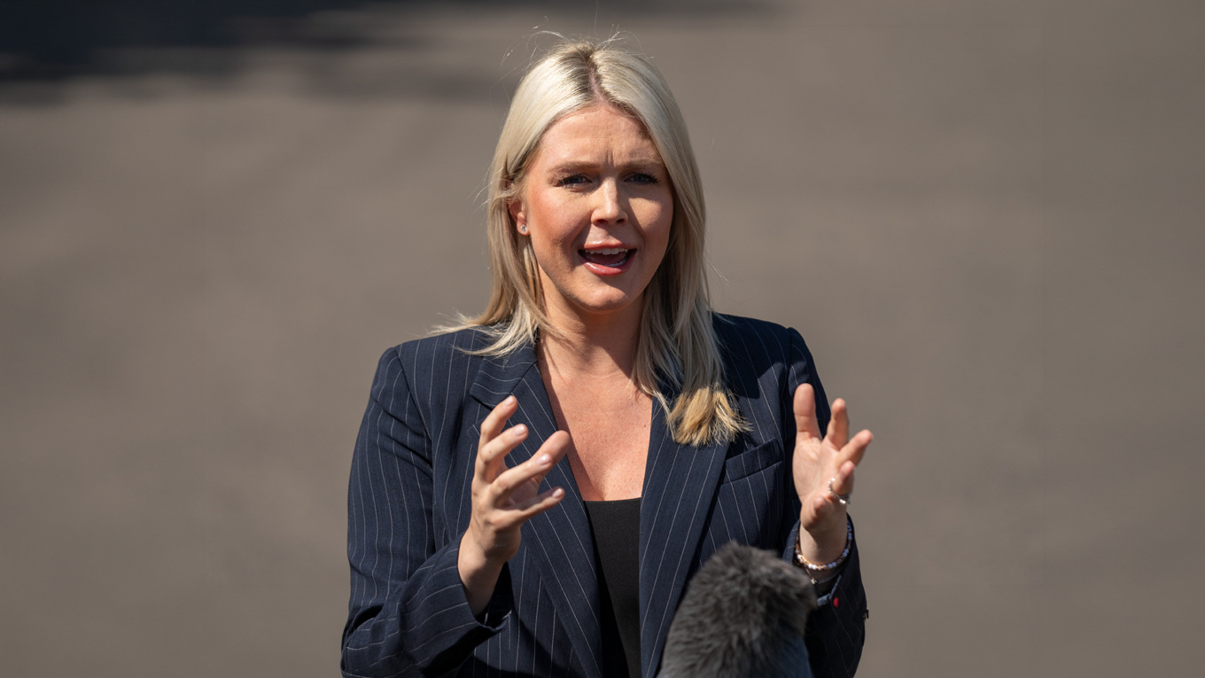 Karoline Leavitt Says No Set Deadline in Iran Talks